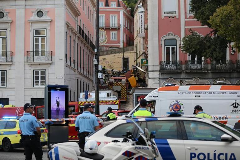 Tramvay faciası sonrası Portekizde yas: Can kaybı 16ya yükseldi